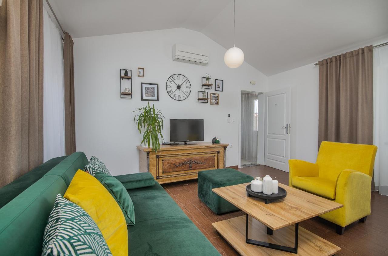Apartment Marina Малинска Экстерьер фото